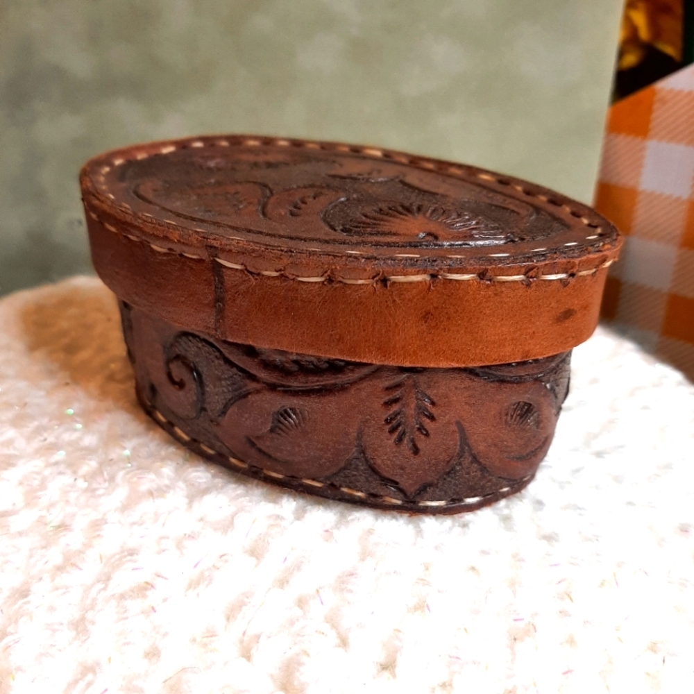 Leather oval Trinket Jewelry box Vintage handmade